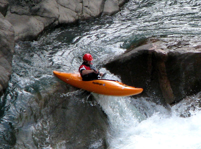 р. Белая, Гранитный